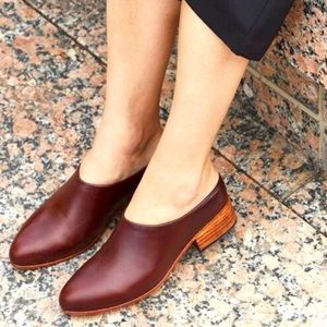 Nisolo Sofia mule brandy color